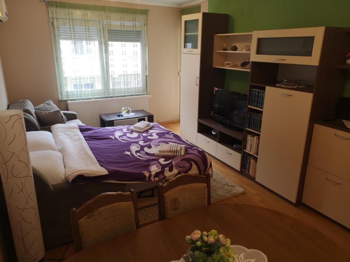 Dora Lägenhet Ðakovo Exteriör bild